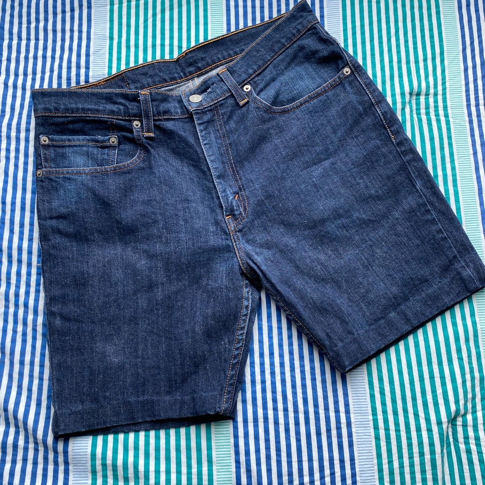 Levi’s Sz 33 cut off jeans shorts 6.5” inseam
